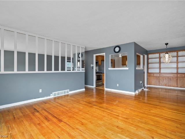 4704 W 156th Street
