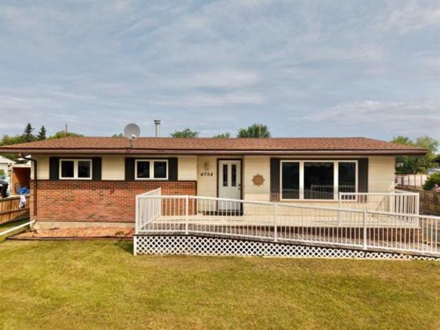 4704 48 Avenue, Grimshaw, AB, T0H 1W0 house for sale | Listing ID A2332 | Royal LePage
