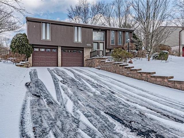 4705 Woodlake Dr, Allison Park, PA 15101