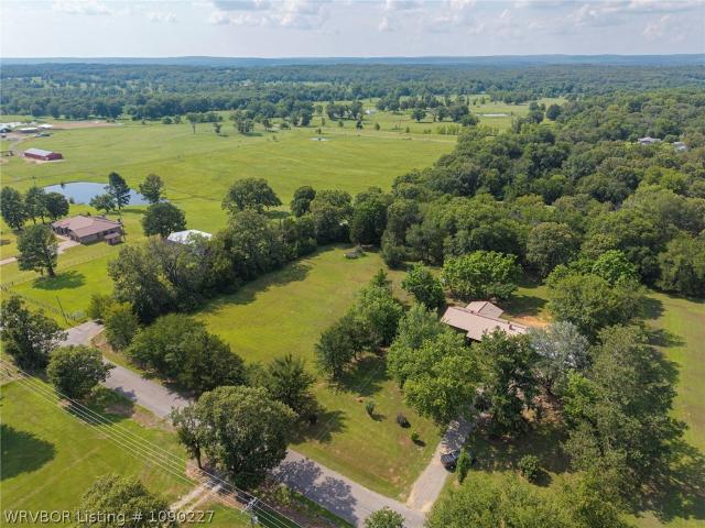 470823 1 Road