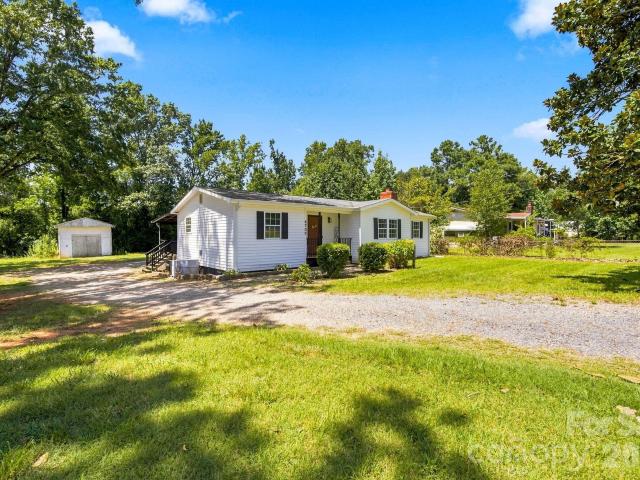 4709 Charlotte Highway