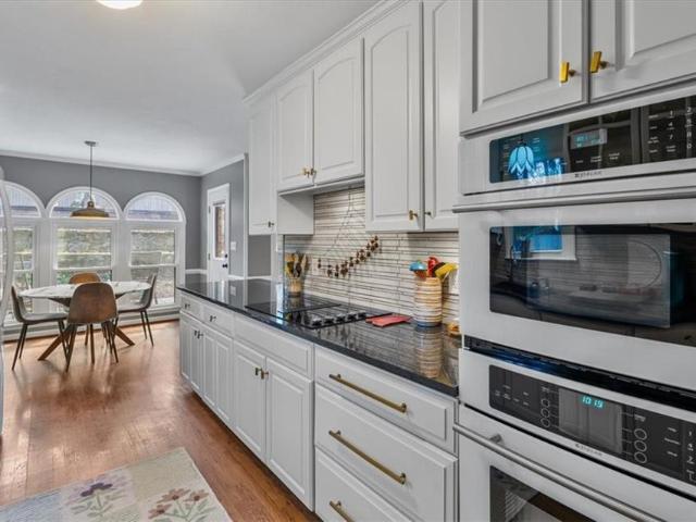 4709 Horseshoe Lane