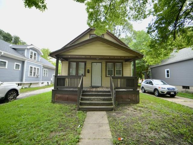 4702 N 49th St, Milwaukee, WI 53218
