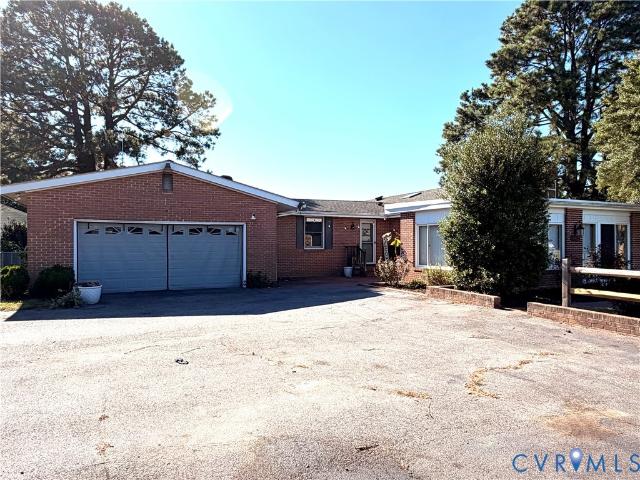 4702 Cedar Lane