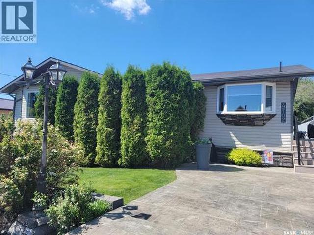 4702 Leader Street, Macklin, SK, S0L 2C0 house for sale | Listing ID SK046429 | Royal LePage