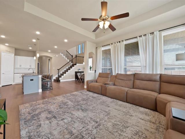 4702 Sunflower Drive