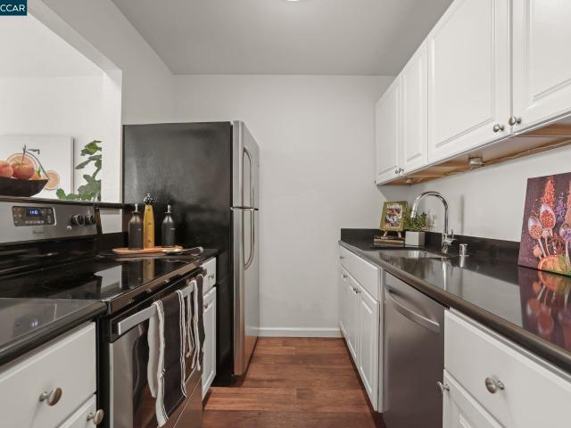 470 N Civic Dr 505