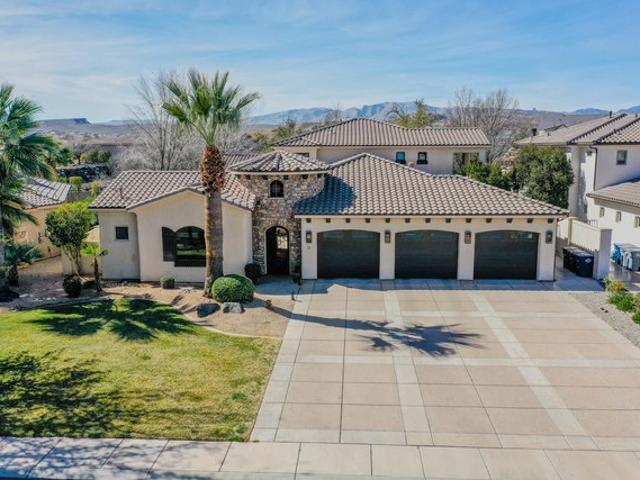 470 Country Ln Unit 11, Santa Clara, UT 84765
