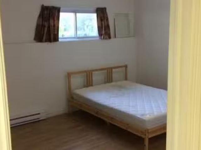470 Room for rent in West Island