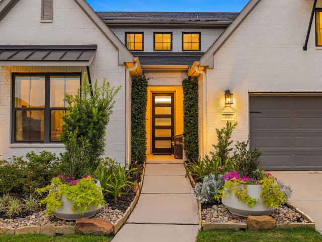 4714 Oak Glen Court
