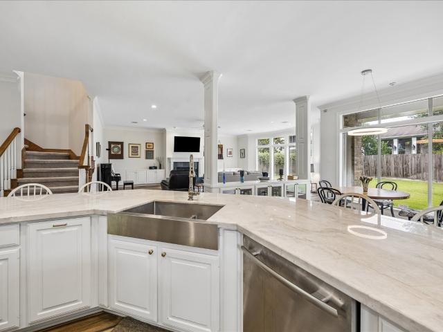 4714 Holt St, Bellaire, TX 77401 | MLS #86177