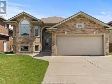 4714 Periwinkle Crescent, Windsor, ON, N9G 3G5 house for sal.