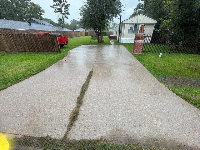 4715 3rd St, Bacliff, TX 77518