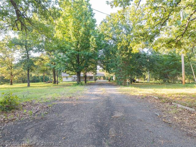 4716 Cobblestone Road