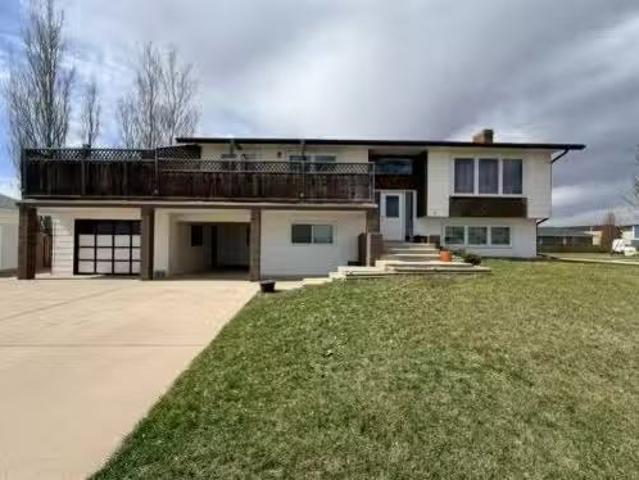 4716 Heritage Drive, Taber, AB, T1G 1A4 house for sale List.