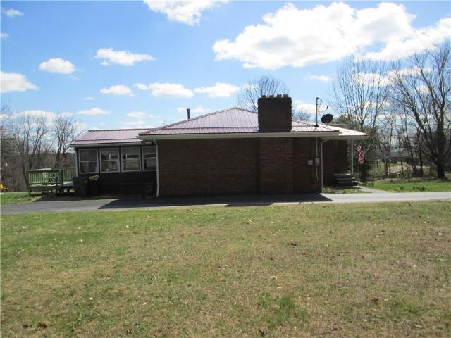 4717 Ellwood Rd, New Castle, PA 16101 | MLS #1745