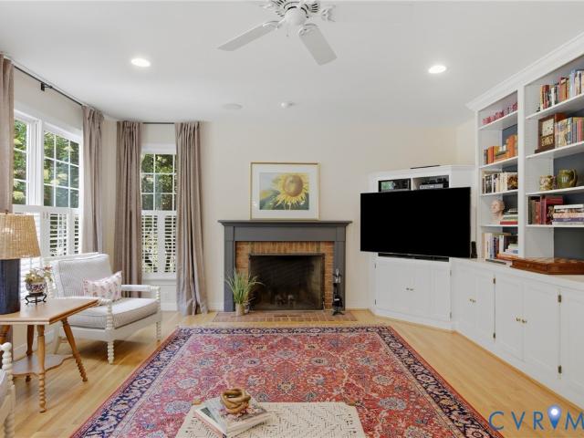 4718 Summer Lake Circle