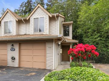 4719 NW Walgren Drive # 106