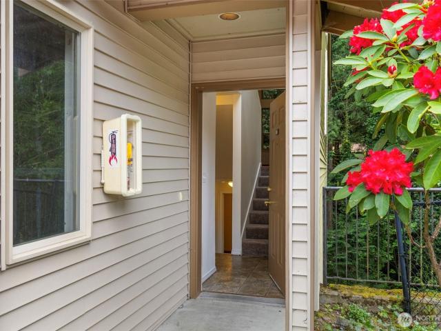 4719 NW Walgren Drive # 106