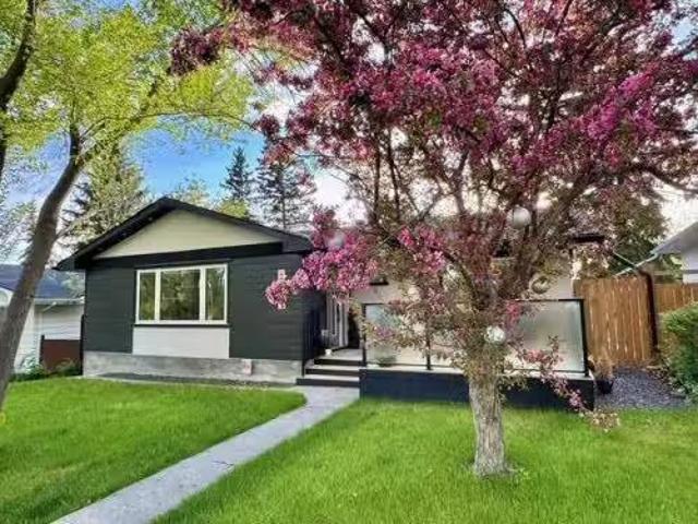 4719 Charleswood Drive Nw, Calgary, AB, T2L 2E6 house for sa.