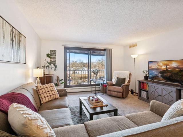 4710 58th Ave N, Unit 201, Crystal, MN 55429 | MLS #7086