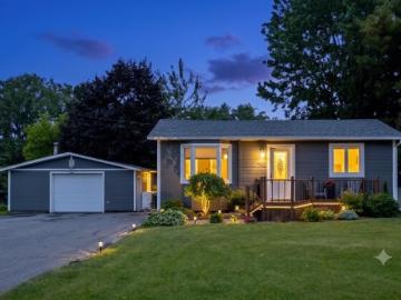 4711 Boul. Hébert, Salaberry De Valleyfield, QC, J6S 6C3 house for sale | Listing ID 15069 | Royal LePage