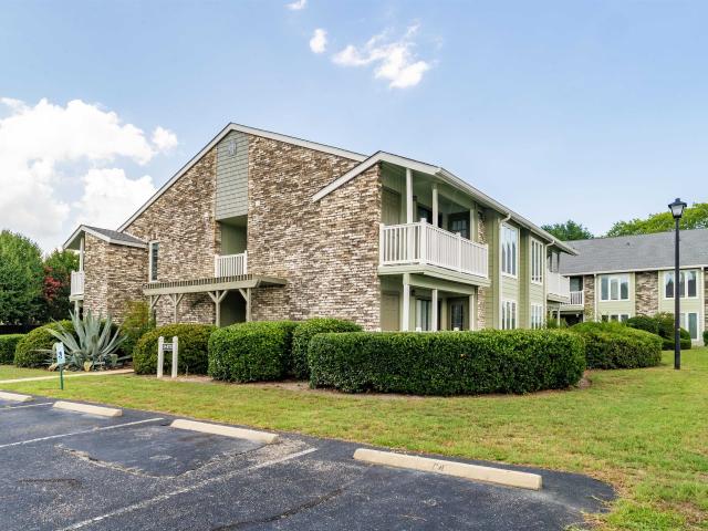 4713 Cobblestone Dr. D2
