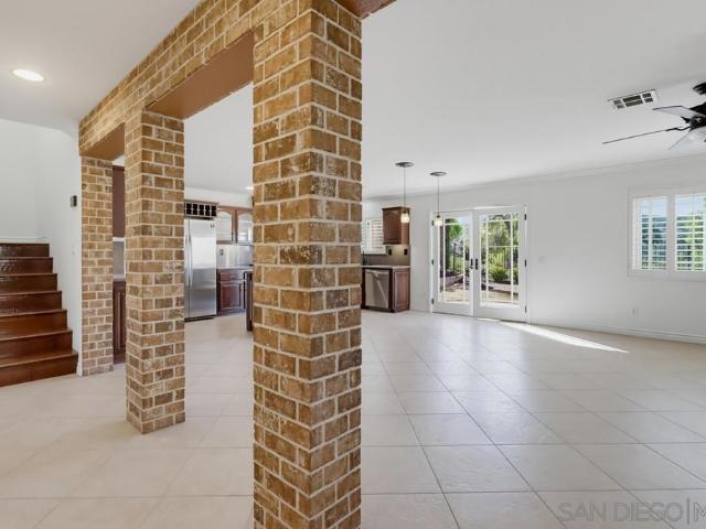 4713 Hickok Point