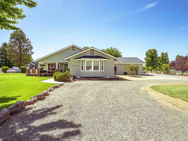 471 775 Bantley Dr