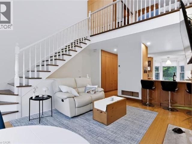 471 BLATHWAYTE Lane, Burlington, Ontario, L7S1Y4