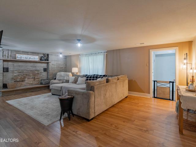 471 Mossy Grove Rd