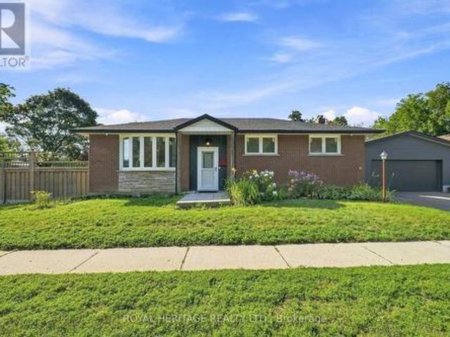 471 Rossland Road E, Oshawa, ON, L1G 2X3 house for sale | Listing ID E13665 | Royal LePage
