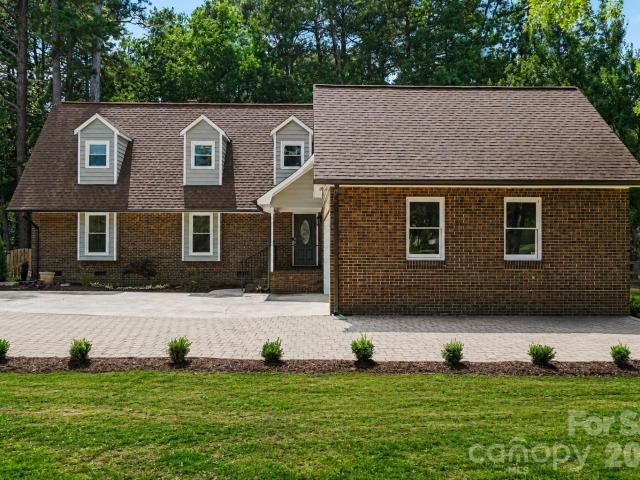 4724 Weddington Matthews Road
