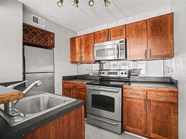 4727 Jarboe Street # 107