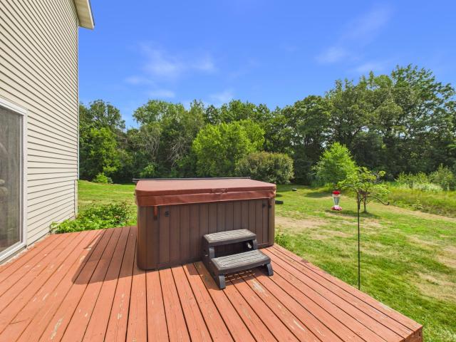 4728 4th Street Loop NE