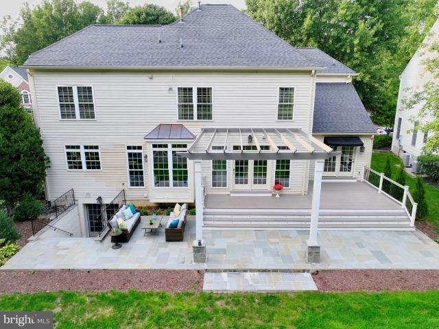 47292 Middle Bluff Place