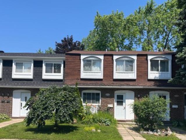 4734Z Rue Lake, Dollard Des Ormeaux, QC, H9G 1G8 house for sale | Listing ID 14544 | Royal LePage