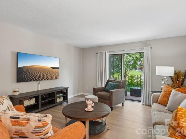 4736 Hedgemore Drive