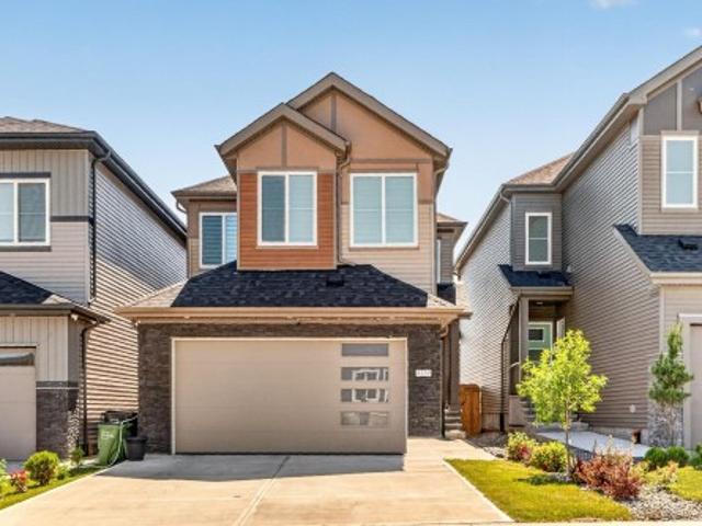 4739 Avenue Nw, Edmonton, AB, T5Y 0W3 house for sale | Listing ID E4498 | Royal LePage