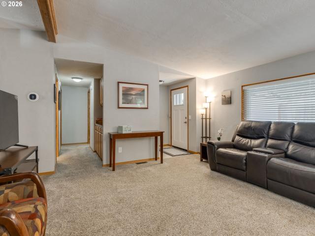 4730 ne auburn rd # 125