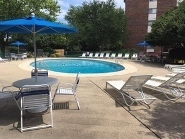4731 St Joseph Creek Rd, Unit 4E, Lisle, IL 60532 | MLS #12592