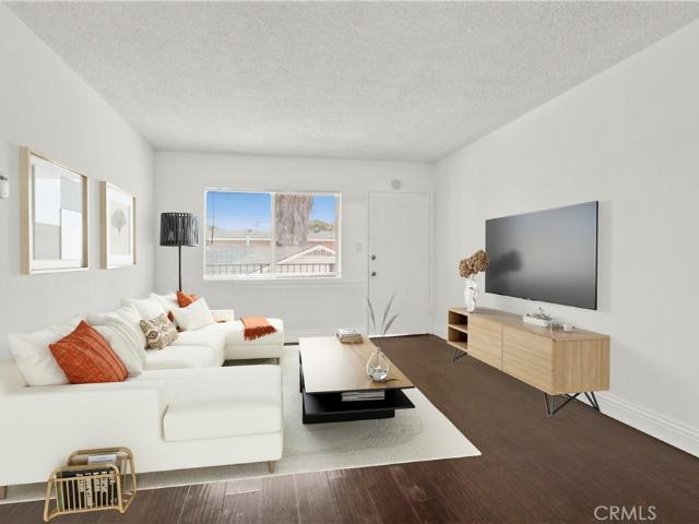 473 E 55th Street