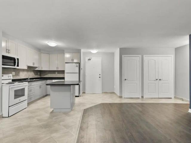 473 Linwell Road — 2 Bedroom Deluxe