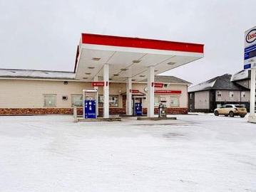 Hardisty, Alberta - Office room, Parking