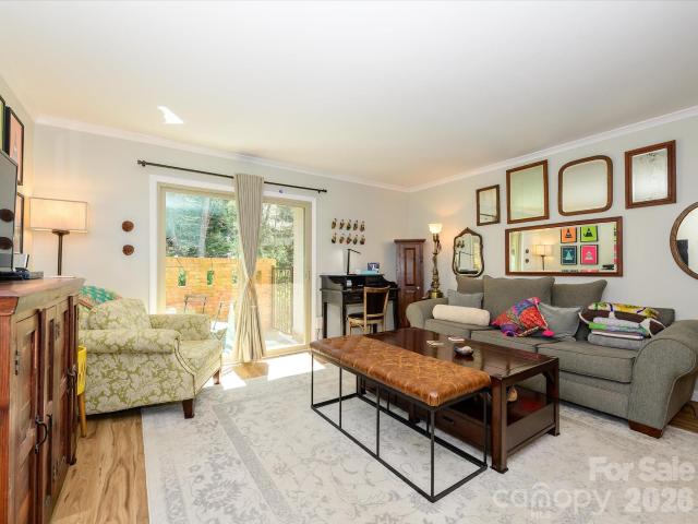 4743 Hedgemore Drive