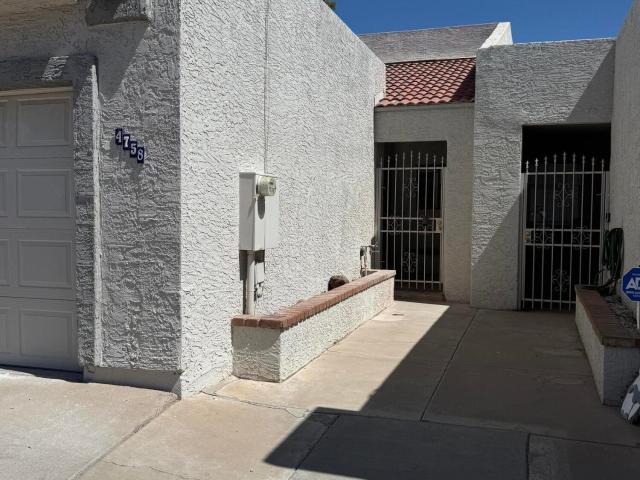 4758 W SANNA Street