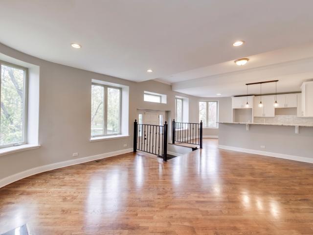 4759 S Forrestville Avenue # 1W