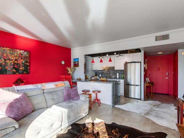 4750 n central avenue # 3j