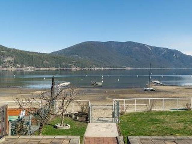 4751 75 Avenue, Salmon Arm, BC, V0E 1K0 Luxury House for sale | Listing ID 10381 | Royal LePage Carriage Trade Luxury Properties