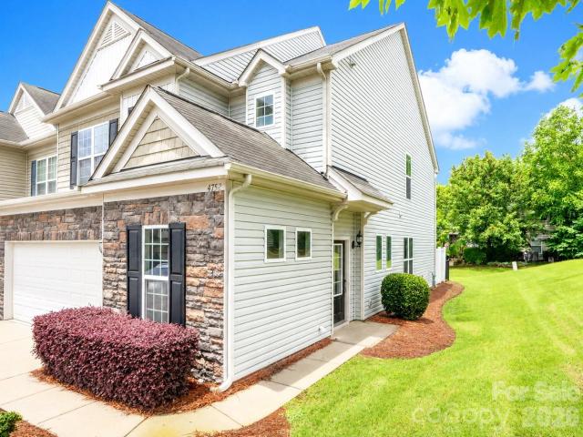 4752 Mount Royal Lane